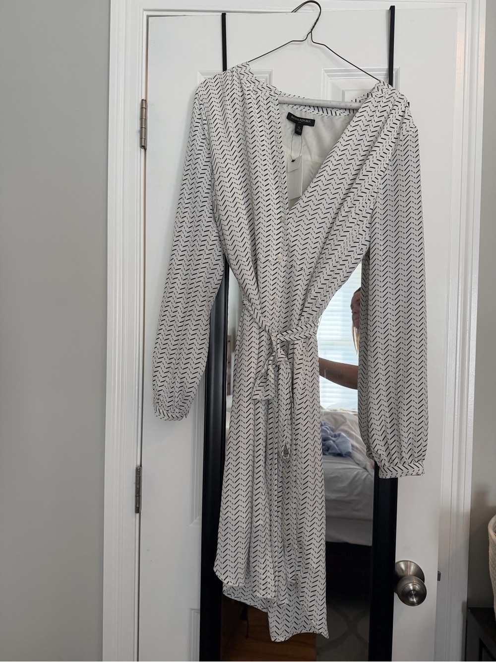 Banana Republic White Long-Sleeve Wrap Dress with Black Chevron Print